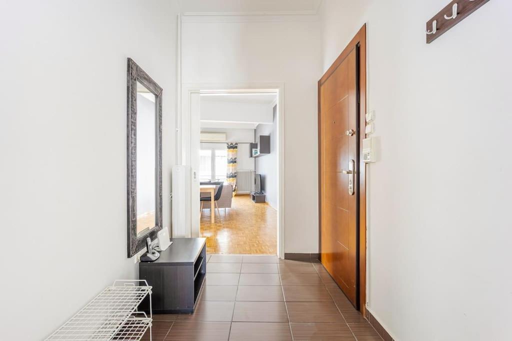 Apartment In The Middle Of Everything Atena Exterior foto