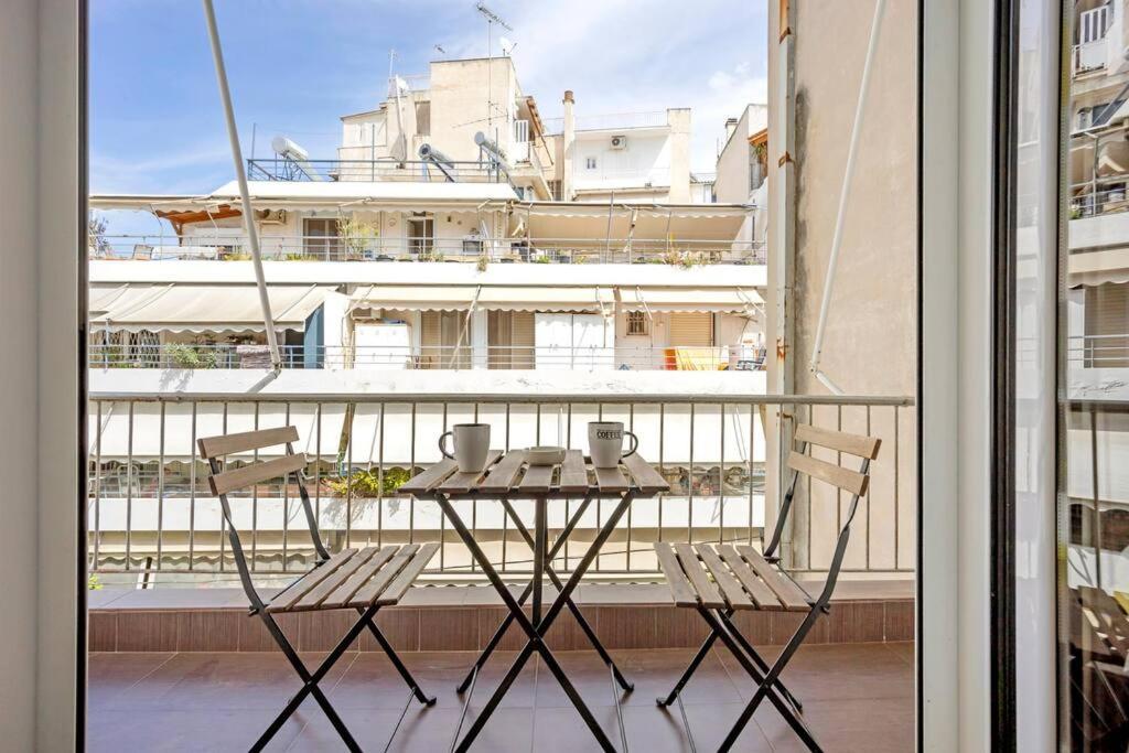 Apartment In The Middle Of Everything Atena Exterior foto