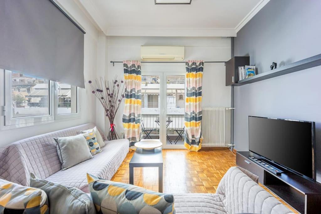 Apartment In The Middle Of Everything Atena Exterior foto