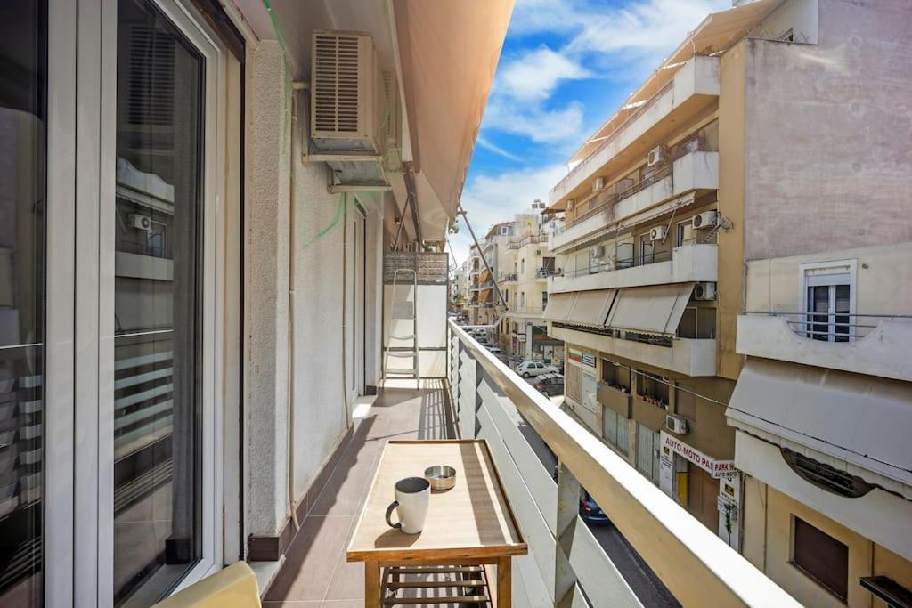 Apartment In The Middle Of Everything Atena Exterior foto