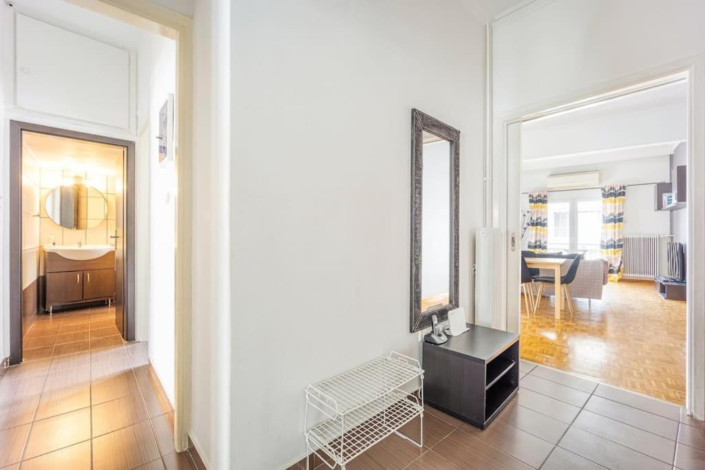 Apartment In The Middle Of Everything Atena Exterior foto