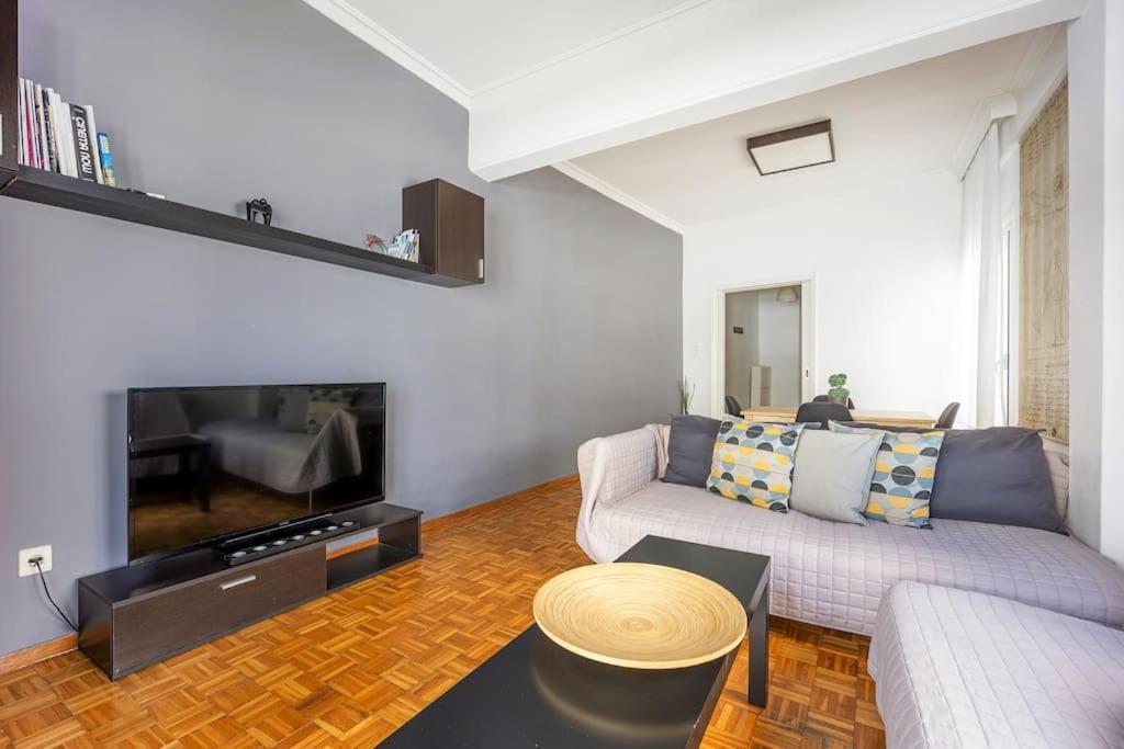 Apartment In The Middle Of Everything Atena Exterior foto