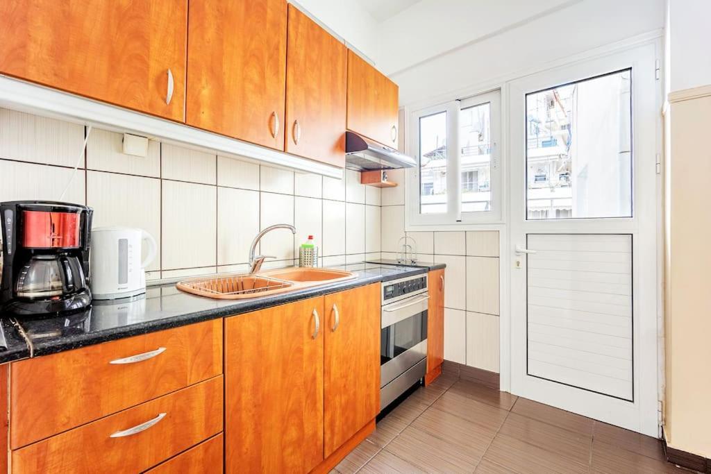 Apartment In The Middle Of Everything Atena Exterior foto