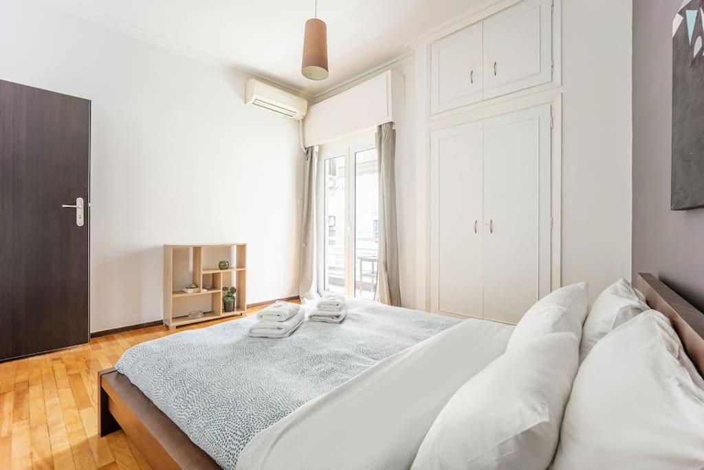 Apartment In The Middle Of Everything Atena Exterior foto