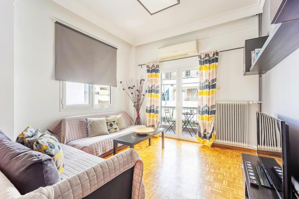 Apartment In The Middle Of Everything Atena Exterior foto